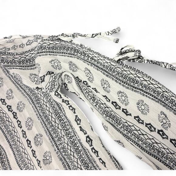 Abercrombie & Fitch Peasant Top Womens S Tribal Boho Bell Tie Sleeve Black White - Picture 4 of 7